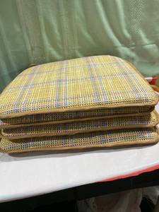 lot 9933 image: chair cushions set a 4