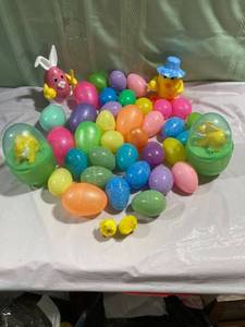 lot 9947 image: Bunnies and Easter eggs