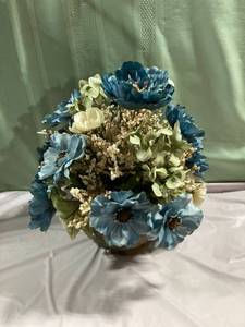 lot 9965 image: 13�� x 14�� spring flowers