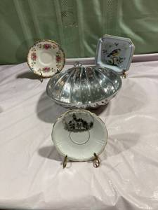 lot 9966 image: 8 inch pumpkin candy dish Where the sorted little dishes