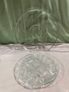 lot 9982 image: 13�� Serving platter 11�� deviled egg glass serving dish
