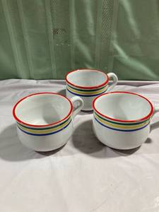 lot 9985 image: (3) Soup cups 4 12 across