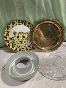 lot 9988 image: 11�� Melamine Plate, Silver plated tree Bundt cake divided thing