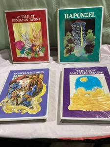 lot 9997 image: cassette story books. (4)