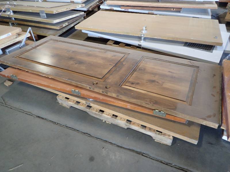 lot 2603 image: Pallet of  Misc Size Exterior And Interior Doors
