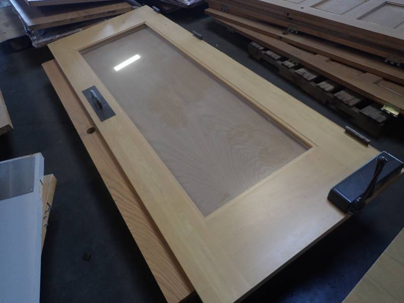 lot 2618 image: Pallet of  Misc Size Exterior And Interior Doors