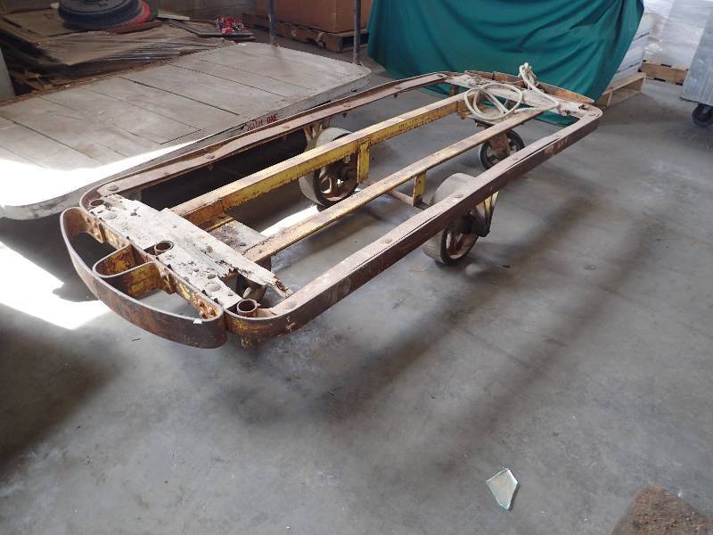 lot 2645 image: Vintage Metal Framed Cart on Casters