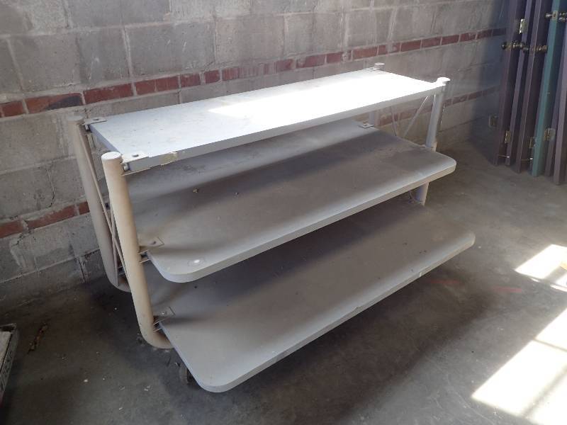 lot 2651 image: 3 Tier Display Cart on Casters