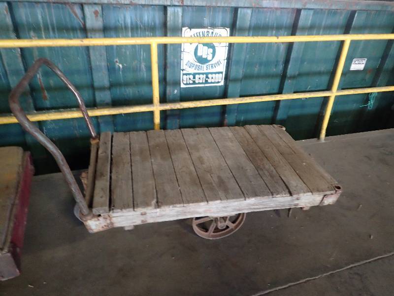 lot 2653 image: Vintage Heavy Duty Equipment Cart on Casters