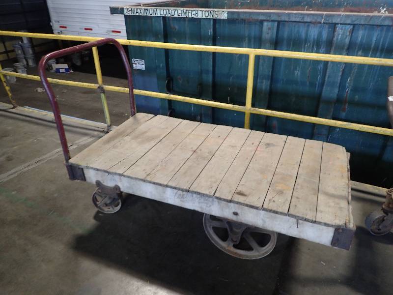 lot 2654 image: Vintage Heavy Duty Equipment Cart on Casters