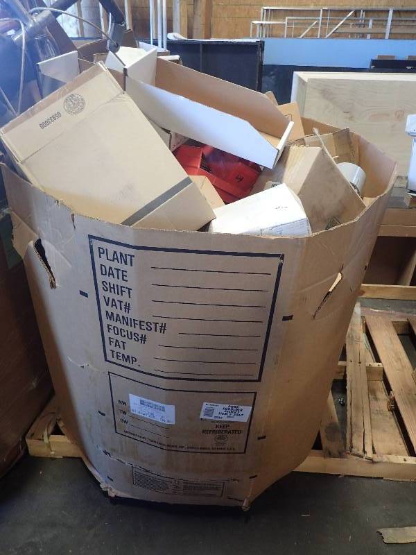 lot 683 image: Large Pallet of Conduit Fittings, Clamps, and more