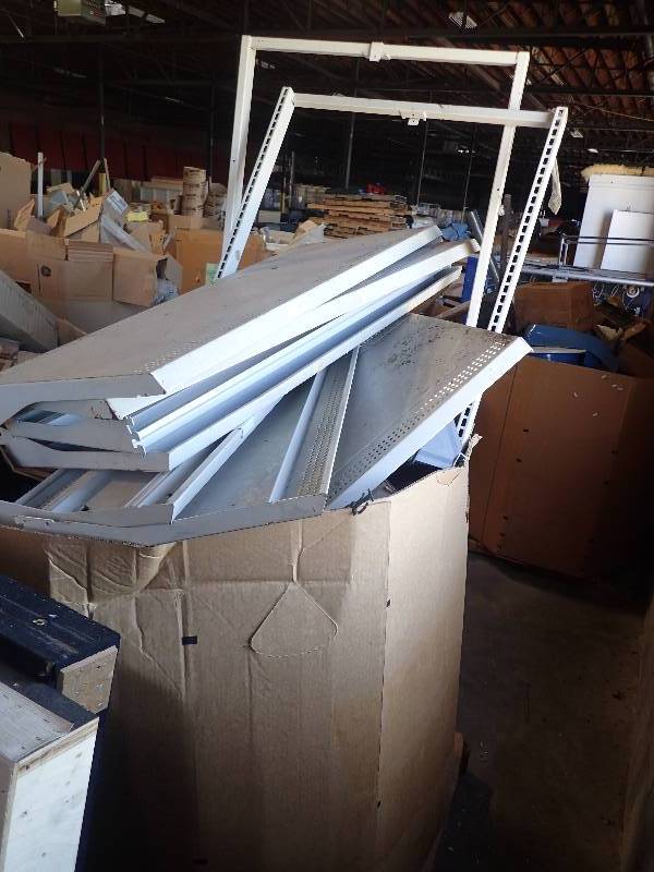 lot 686 image: Large Pallet of Metal Adjustable Merchandise Shelving
