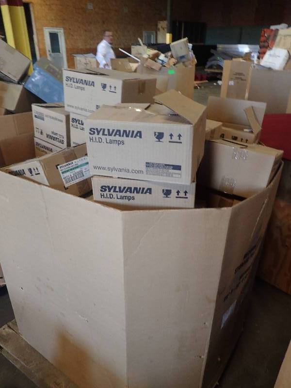 lot 692 image: Large Pallet of Sylvania Light Bulbs