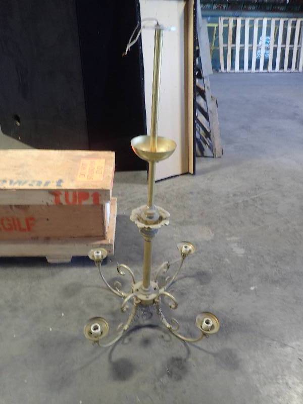 lot 728 image: Brass Chandelier 4 Bulb Lighting Fixture