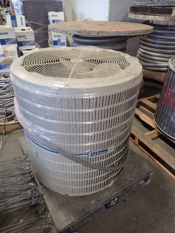 lot 755 image: Carrier High Efficiency Central Air Unit