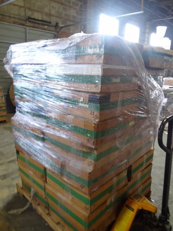 lot 2437 image: Large Pallet Of Misc. Glassware
