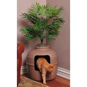lot 14491 image: Good Pet Stuff Hidden Cat Litter Planter