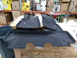 lot 6841 image: 3W Floor Mats for Tesla