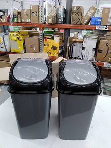 lot 6851 image: Two 20 Gallon Trash Cans