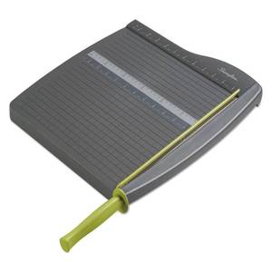 lot 7032 image: Swingline ClassicCut Lite Guillotine Trimmer