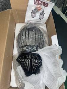 lot 1283 image: Nice Chandelier appears new