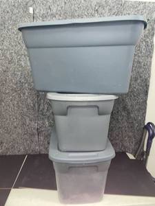 lot 1312 image: 3 30 Gallon totes with lids