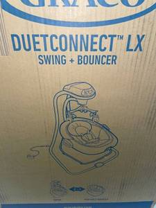 lot 1316 image: Graco DuetConnect LX Swing & Bouncer Appears new in box