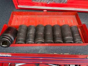 lot 1340 image: Large Sockets starting 1.5 inch at biggest 34 drive
