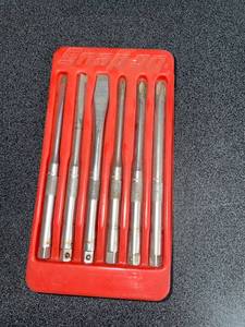 lot 1344 image: Snap On screw driver accessories