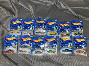 lot 1372 image: Year 2000 HotWheels collection