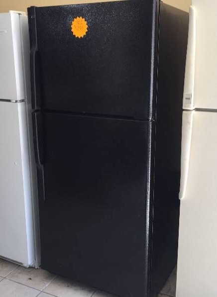 lot 2990 image: GE 17.9 Cu. Ft. Top-Freezer Refrigerator