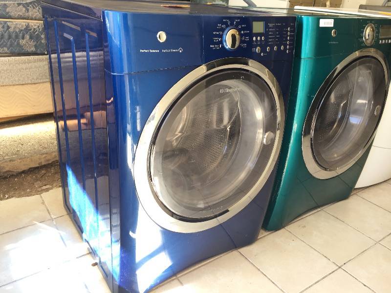 lot 3007 image: Electrolux IQ-Touch Series EIFLS55IMB 27 Inch 4.07 cu. ft. Front Load Washer