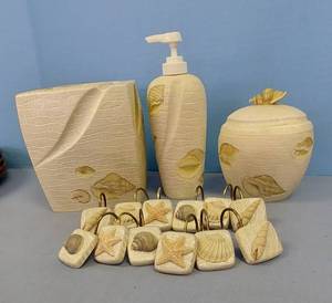 lot 32646 image: Sea Shell Design Bathroom Set