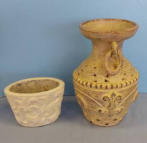 lot 32647 image: Decorative Pots, Set of 2