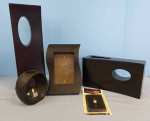 lot 32662 image: Modern Home Decor