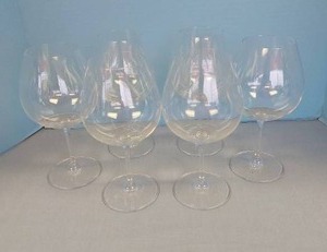 lot 32673 image: Set of 6 Wine Glasses
