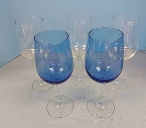 lot 32674 image: 5 Mixed aWine Glasses