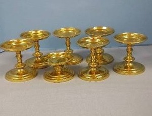 lot 32676 image: 7 Goldtone Candleholders