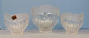 lot 32677 image: Very, Very Pretty, Set of 3 Oneida Crystal Bowls