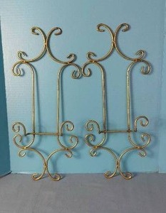 lot 32690 image: Pair of Metal Plate Holders, Antique Gold Finish