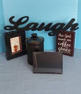 lot 32718 image: Coffee & Laughs