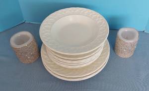 lot 32719 image: Candles & Pieces