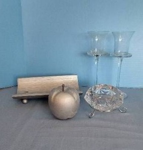 lot 32731 image: Silver color & glass Decor