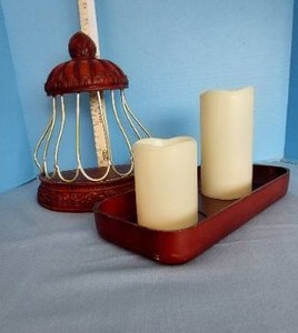 lot 32736 image: Very Neat Display Shelf , Candle Tray