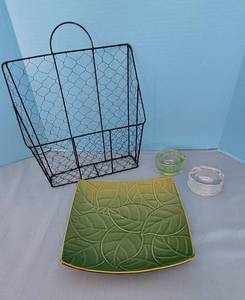 lot 32753 image: Little of this, little of that