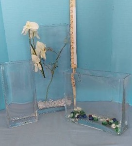 lot 32767 image: 3 Piece Modern Vase Set
