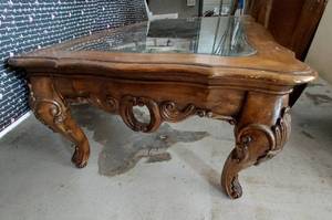 lot 327185 image: Coffee Table, Matches Lot 327186 & 32787