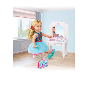 lot 3084 image: My Life As Vanity Play Set for 18 Dolls, 12 Pieces