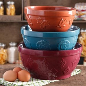 lot 3567 image: The Pioneer Woman Cornucopia Ceramic Mixing Bowl Set, 3 Piece