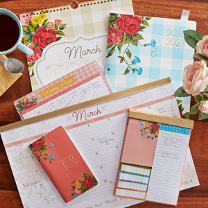 lot 3657 image: The Pioneer Woman Sweet Rose 11-Piece 2-Year Monthly Planners, Monthly Wall Calendar, Monthly Desk Calendar & Weekly Planning Pad Set